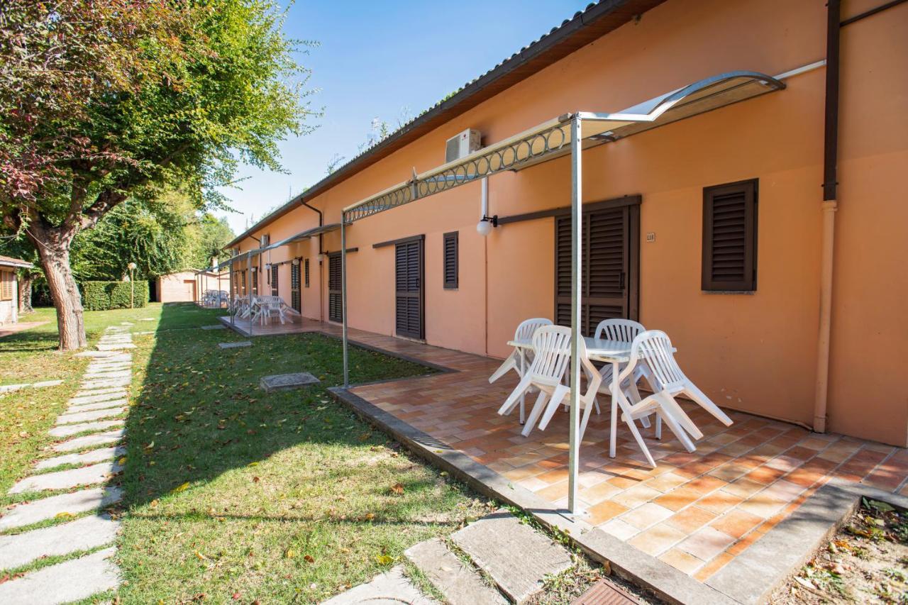 Апарт отель Borgo San Antonio & Borgo San Giuseppe By La Principina Принчипина-Терра Экстерьер фото